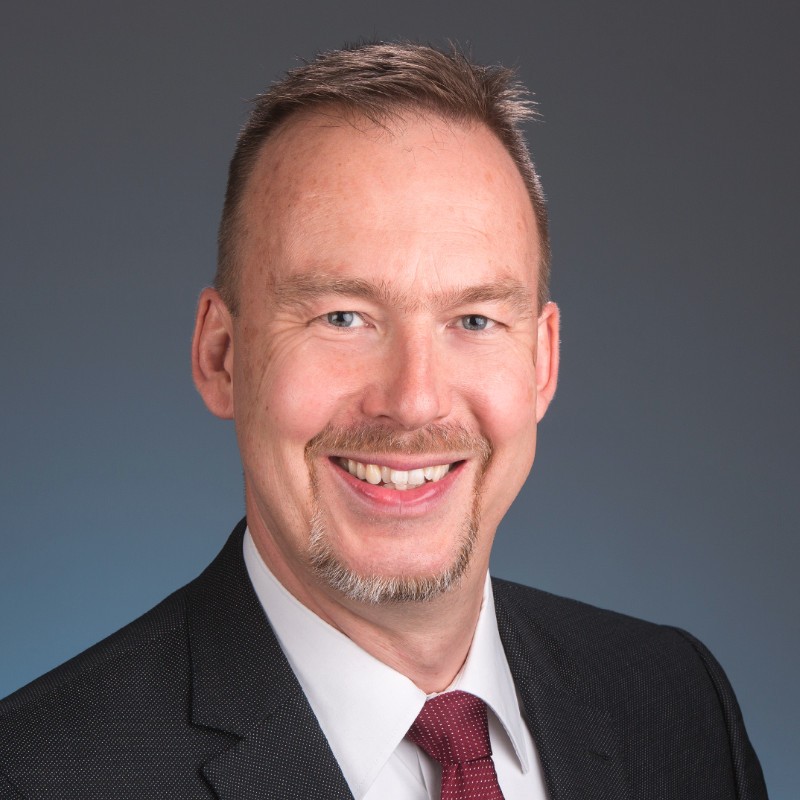 null Dr. Henning Lütjens