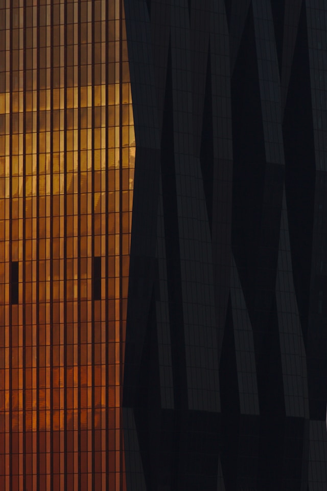AI patent translations, light and dark building
