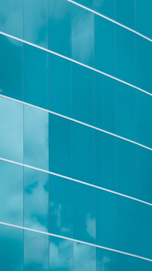 Registered trademark online, image of blue glass